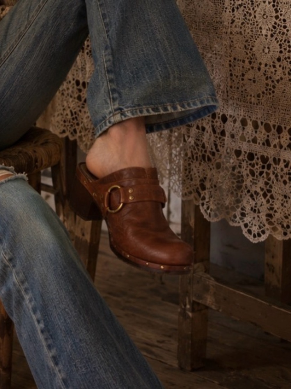 Harley-Davidson Y2K Western Biker Brown Leather Clog Mules brass ring Detail 8.5 - Picture 2 of 8